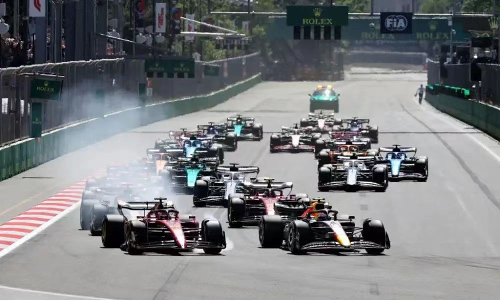 F1正赛当中，有多少位车手能获得积分？分别是多少分？